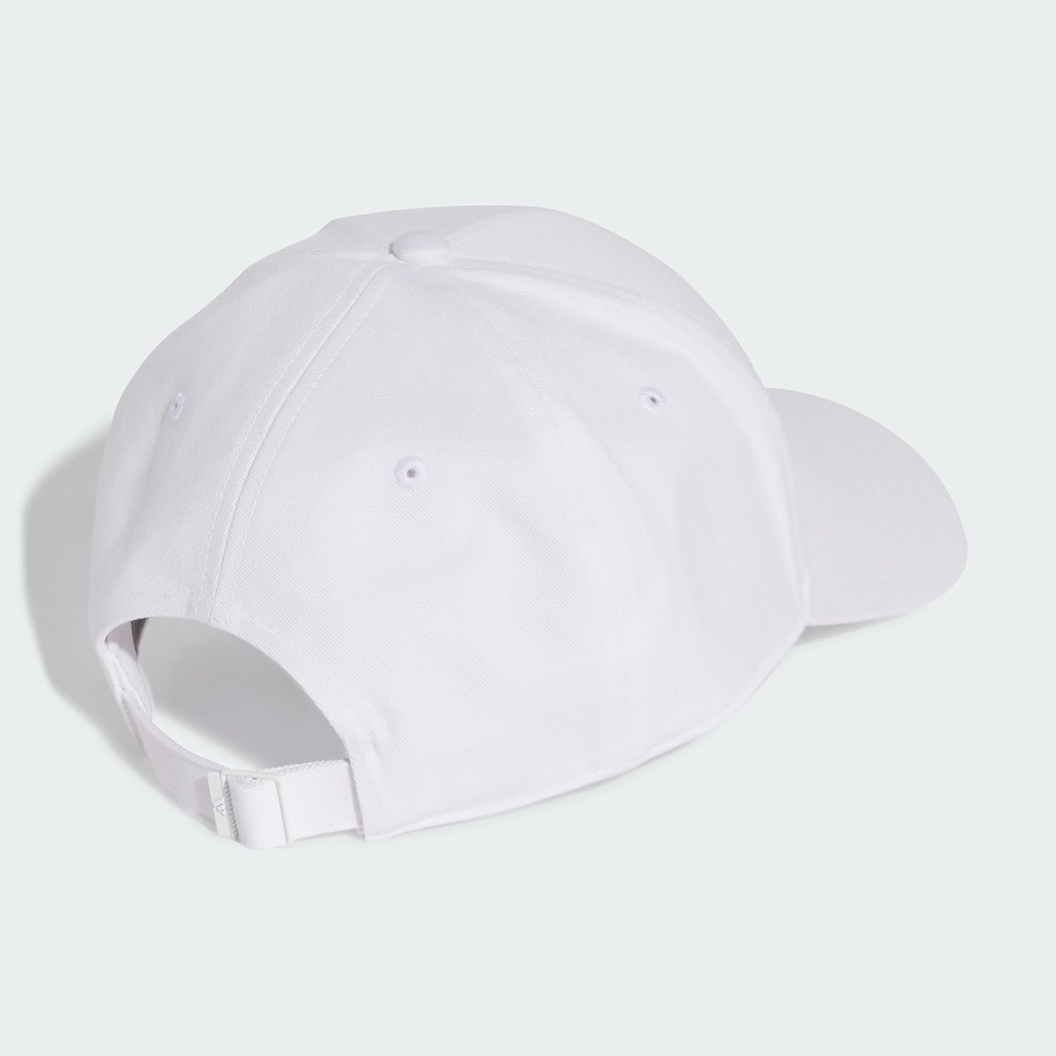 Detalle de adidas New Logo Baseball Cap (cotton, medium pre-curved brim)