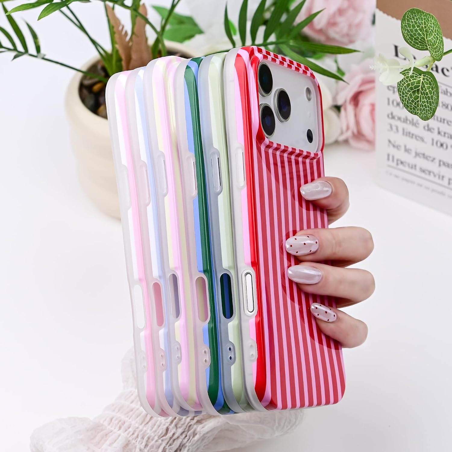 Detalle de SleekCover Cute Striped TPU Case for iPhone 17 Pro Max (6.9") – Pink/Yellow
