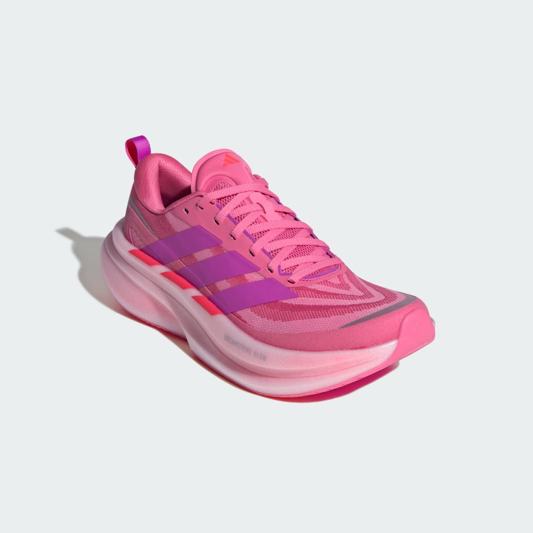 Detalle 2 de Adidas Supernova Glide: Zapatilla de running rosa, preparada para tus rodajes diarios