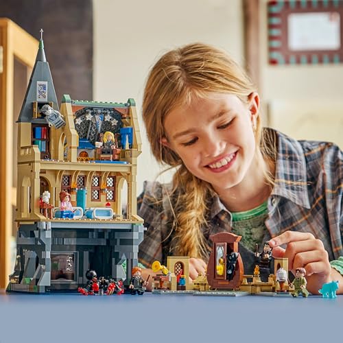 Thumbnail 7 de LEGO Harry Potter Castillo de Hogwarts: Ala de Enfermería (76463) – Pack de construcción con 7 minifiguras y detalles icónicos