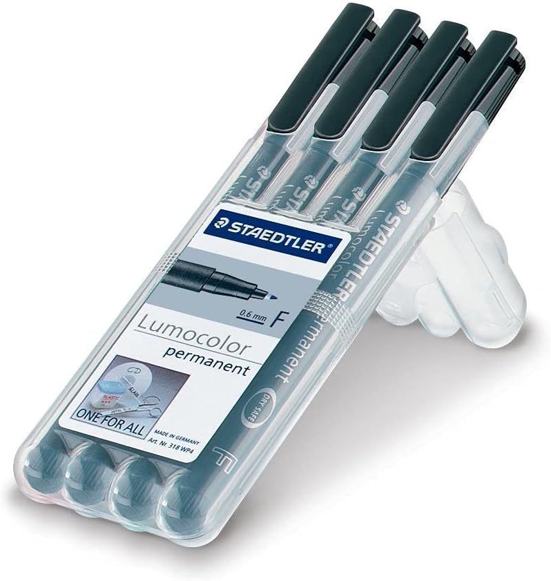 Detalle 2 de Staedtler Lumocolor – Pennarello Indelebile Nero, Set da 4 con Punta Fine 0,6 mm, Adatti a quasi tutte le superfici