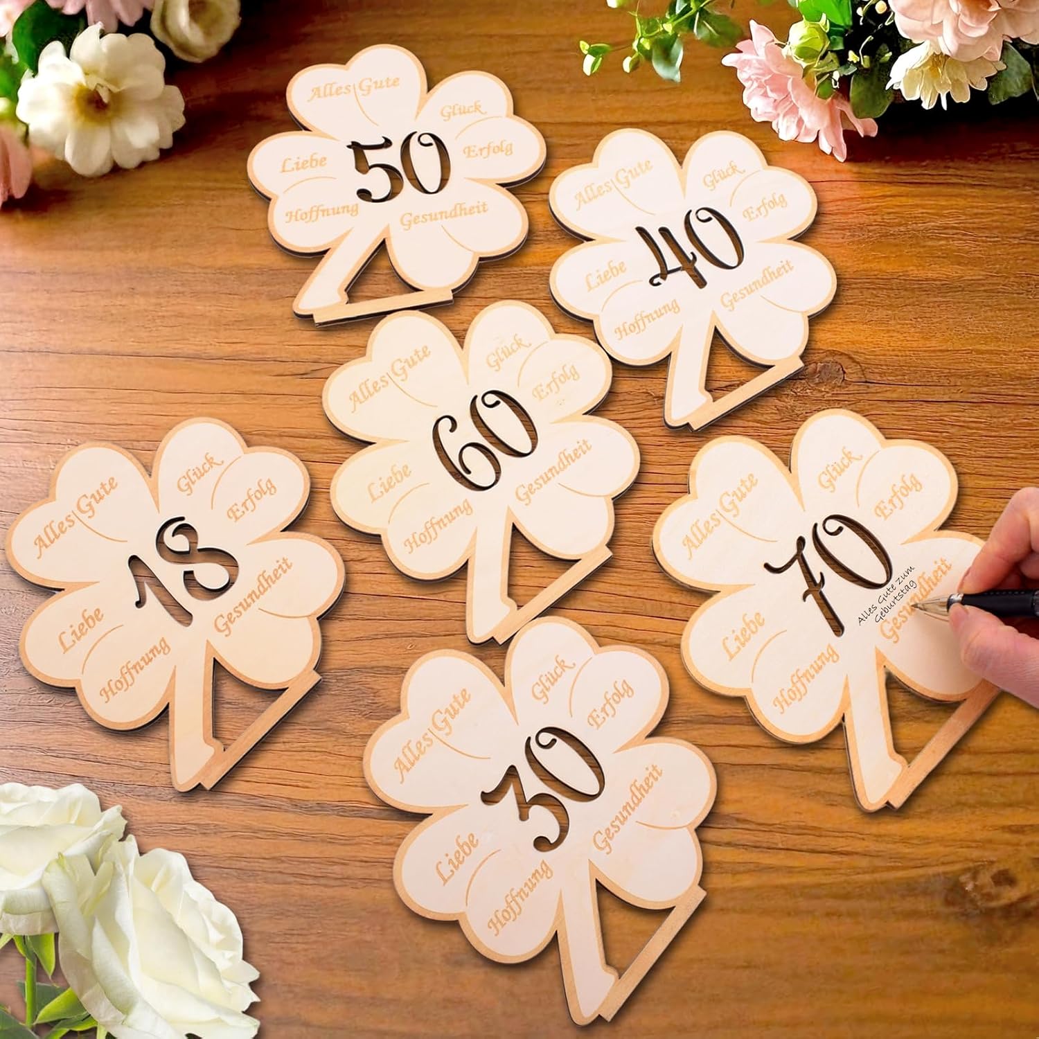 Detalle 2 de Geldgeschenk 40 Geburtstag LED Kleeblatt Holz Gästebuch
