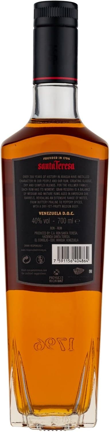 Detalle 2 de Santa Teresa Ron Oscuro Gran Reserva 700ml - Disfruta su Sabor 🥃
