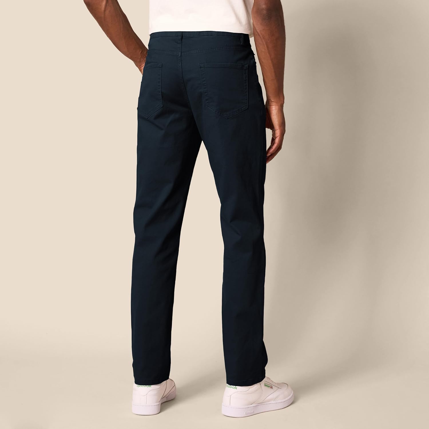 Thumbnail 1 de Amazon Essentials Men's Athletic-Fit 5-Pocket Stretch Twill Trouser (Available in Big & Tall)