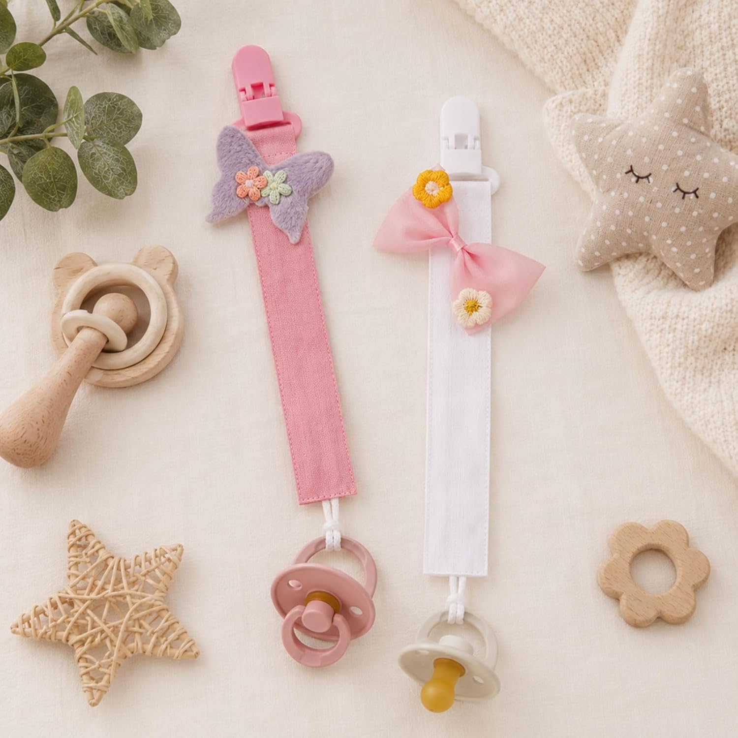 Detalle 2 de 5-Pack Pacifier Clips with 11-Inch Fabric Straps and Resin Clips