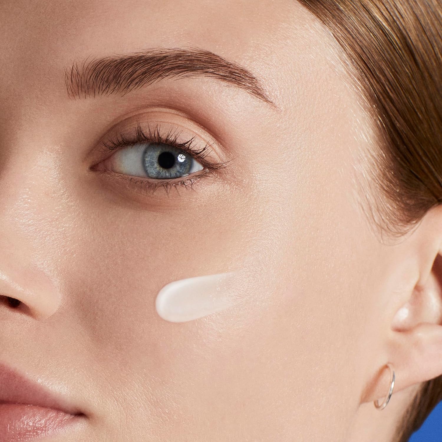 Detalle 2 de Biotherm Aqua Glow Super Concentrate Tagespflege – Feuchtigkeitspflege mit Life Plankton & Vitamin C (50 ml)