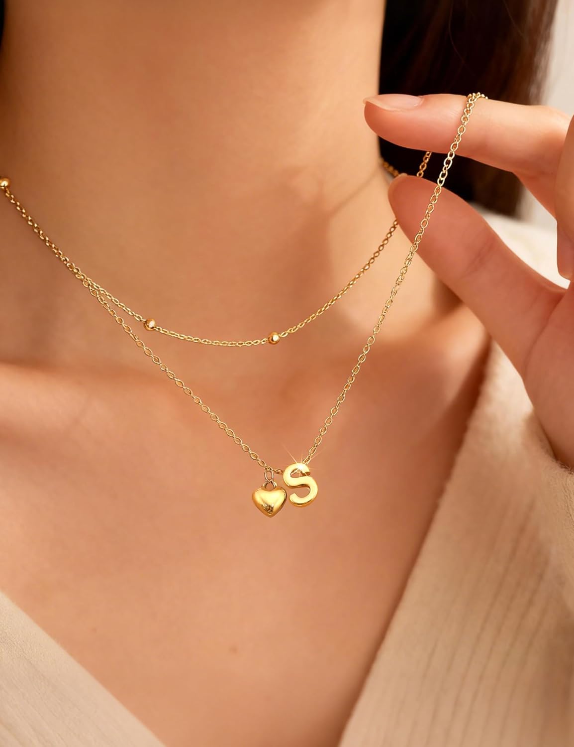 Thumbnail 6 de LOLIA Stocking Stuffers: Gold/Silver Plated Initial Heart Necklaces for Women