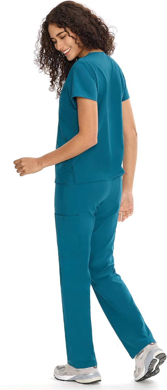 Detalle de COZYFIT Scrubs for Women: V-Neck Set, Straight-Leg Pants, 9 Pockets