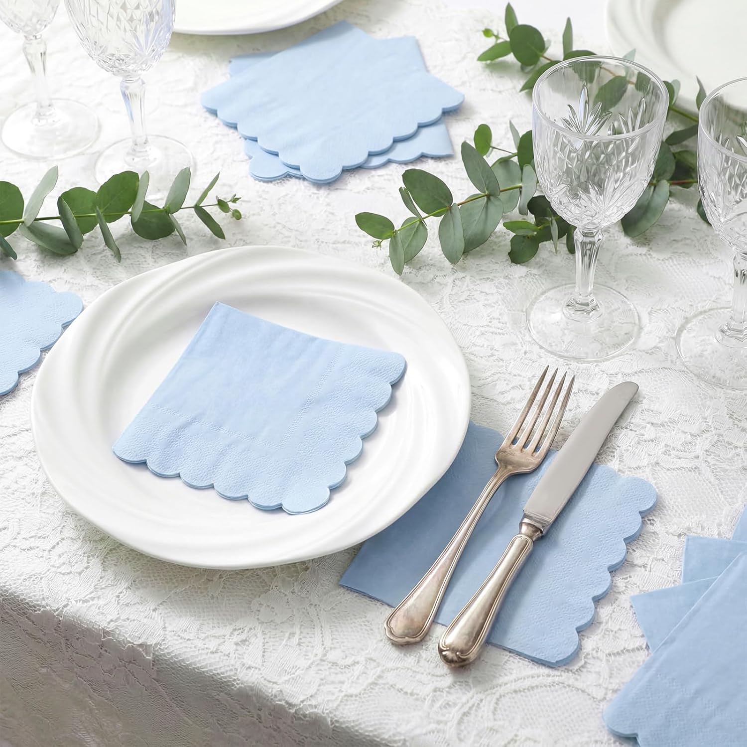 Thumbnail 5 de NatNarr 120-Piece Light Blue Scalloped Cocktail Napkins (5 x 5 Inch) for Baby Showers, Birthdays & Weddings