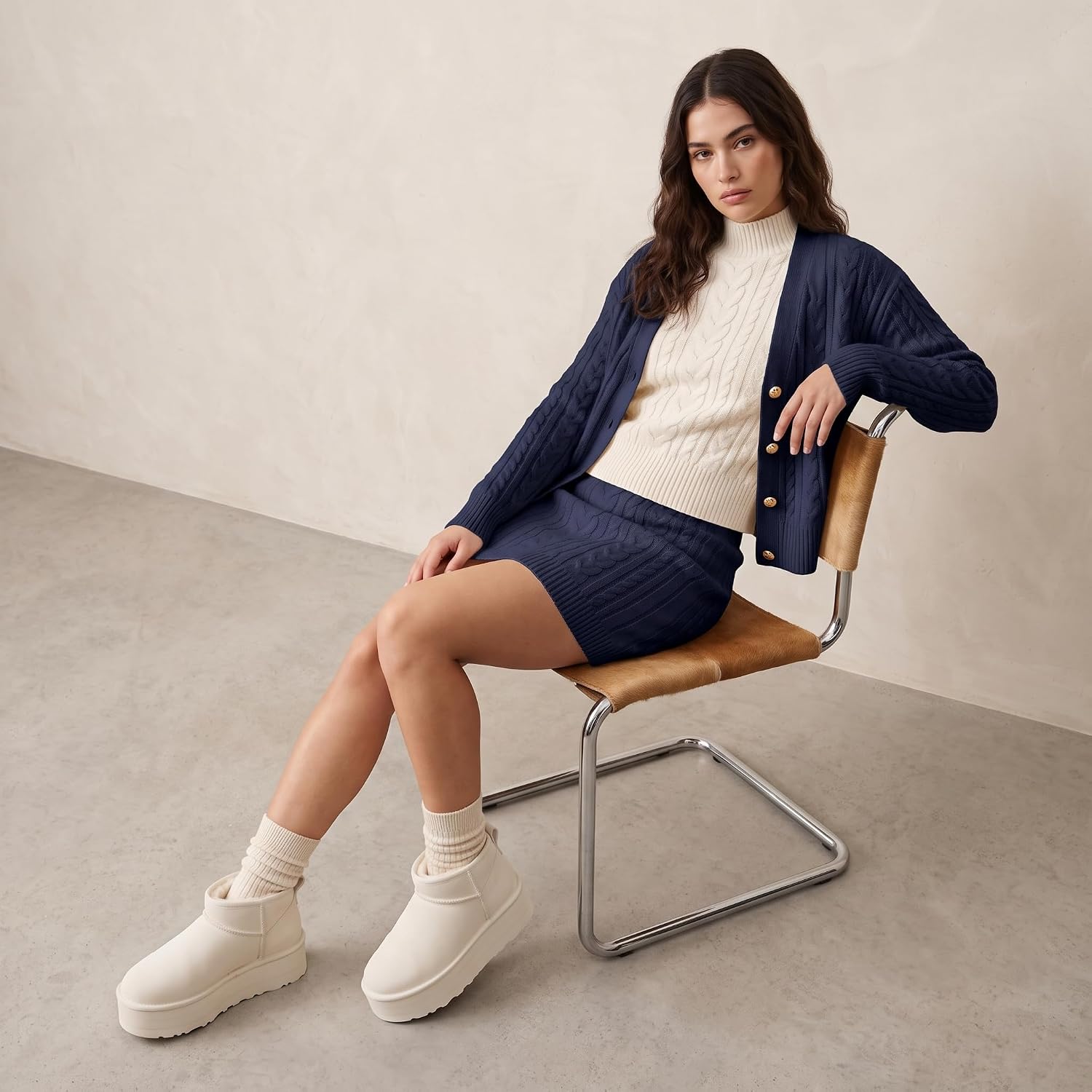 Detalle de CUSHIONAIRE Platform Ankle Boots in Genuine Suede