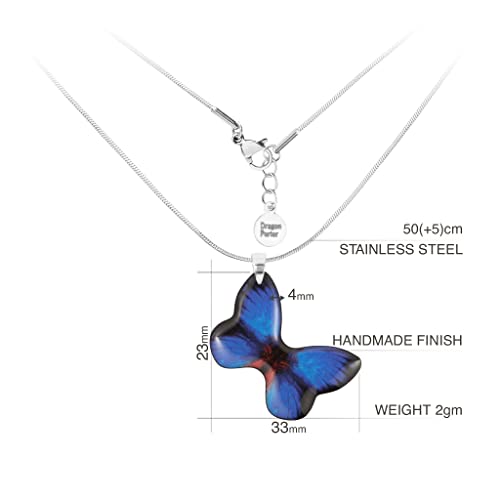 Detalle 2 de Collar Cadena con Colgante Hermoso Pequeño – Mariposa Azul Oscuro (Colección Jardín) de Dragon Porter