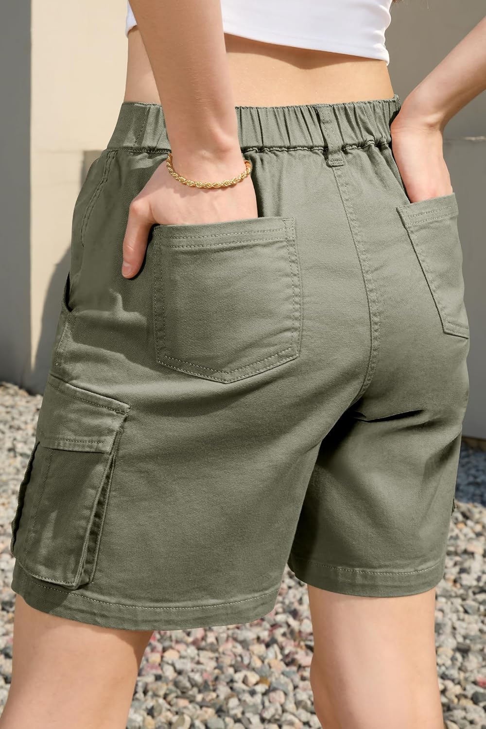Detalle de IVIR Bermuda Cargo Shorts for Women — Knee-Length, 6 Pockets, Elastic Waist