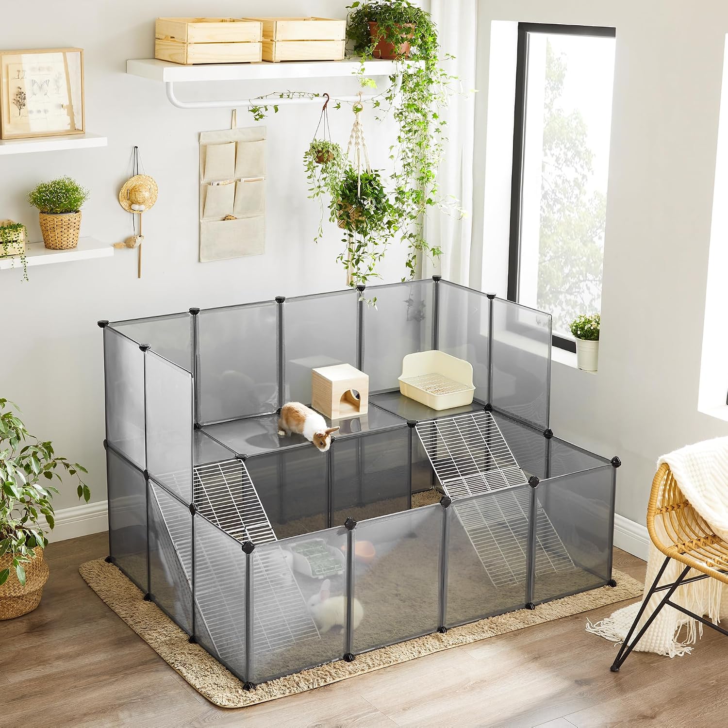 Detalle de SONGMICS Freigehege für Kaninchen – Modulares Laufgehege mit Balkon, Treppe und Terrasse (143 × 108 × 93 cm)