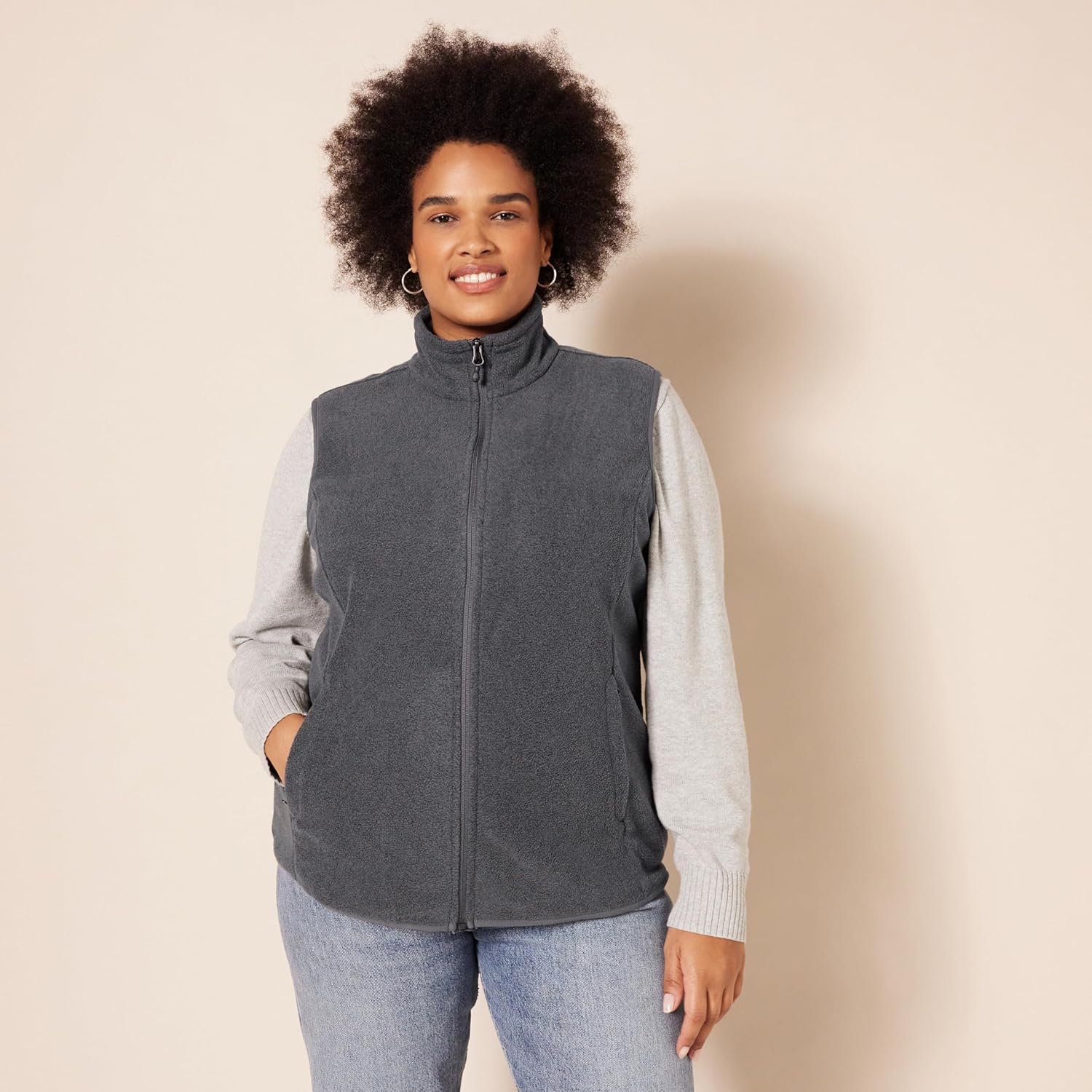 Thumbnail 4 de Amazon Essentials Women’s Classic-Fit Sleeveless Polar Soft Fleece Vest (Plus Size available)