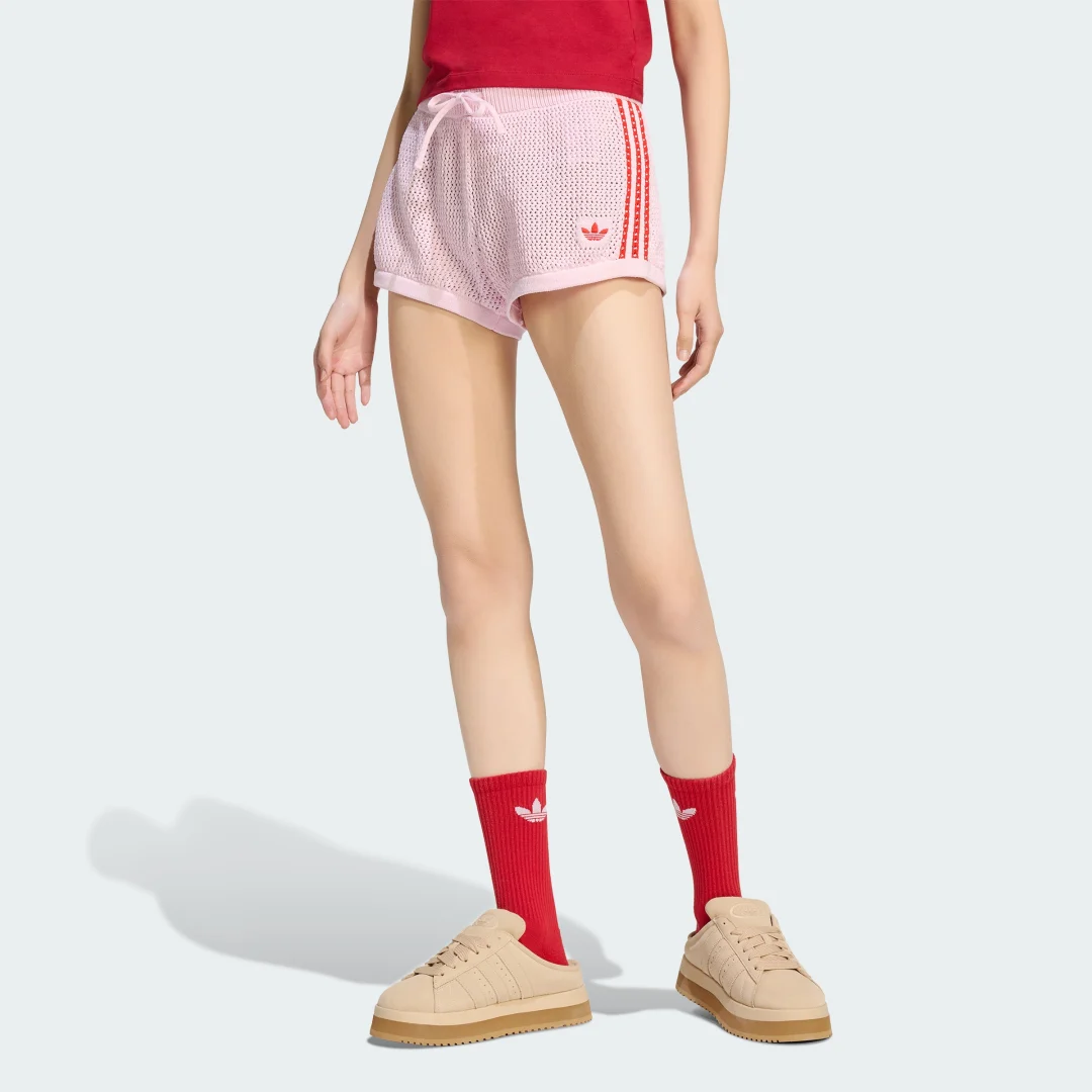 Detalle de Adidas CROCHET SHORTS en rosa
