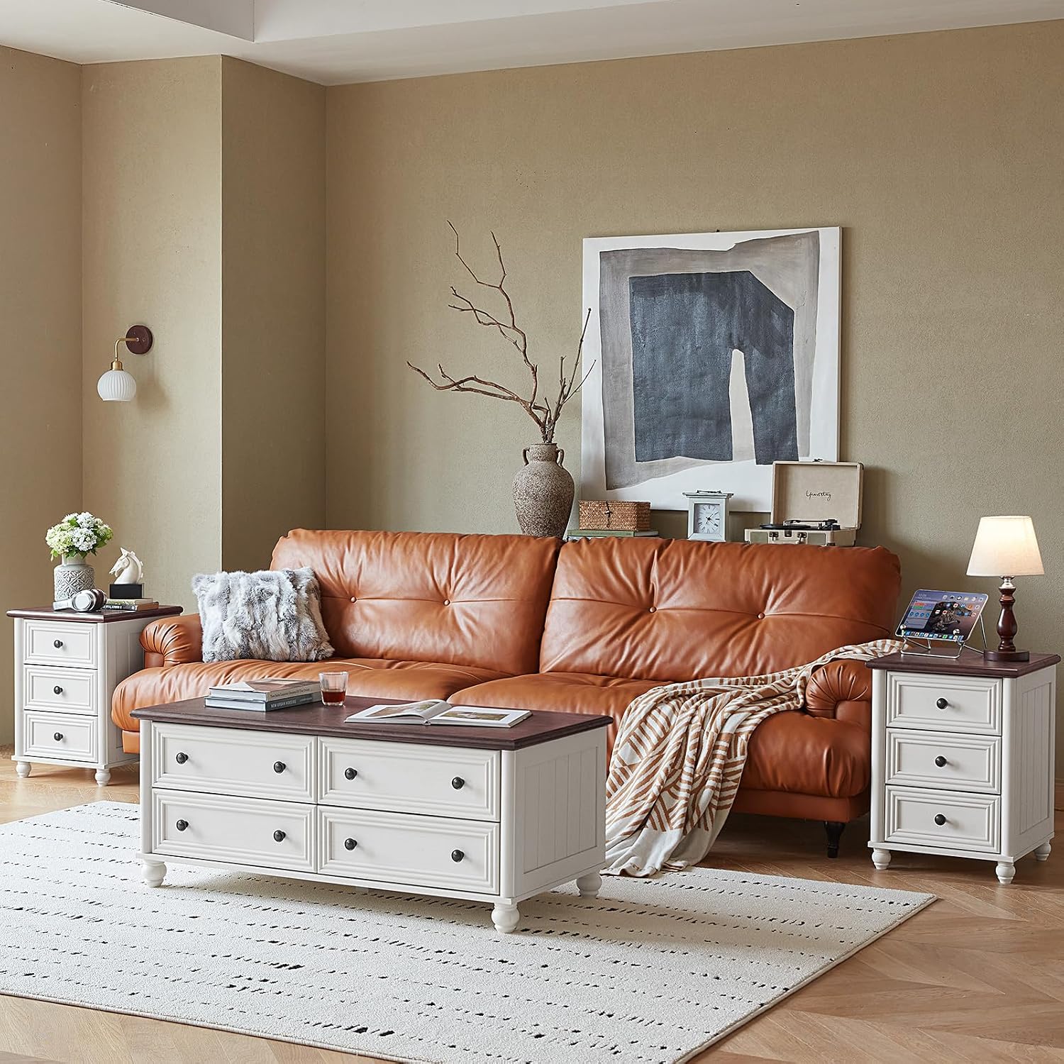 Detalle de RWYHG Nightstand with 3 Drawers