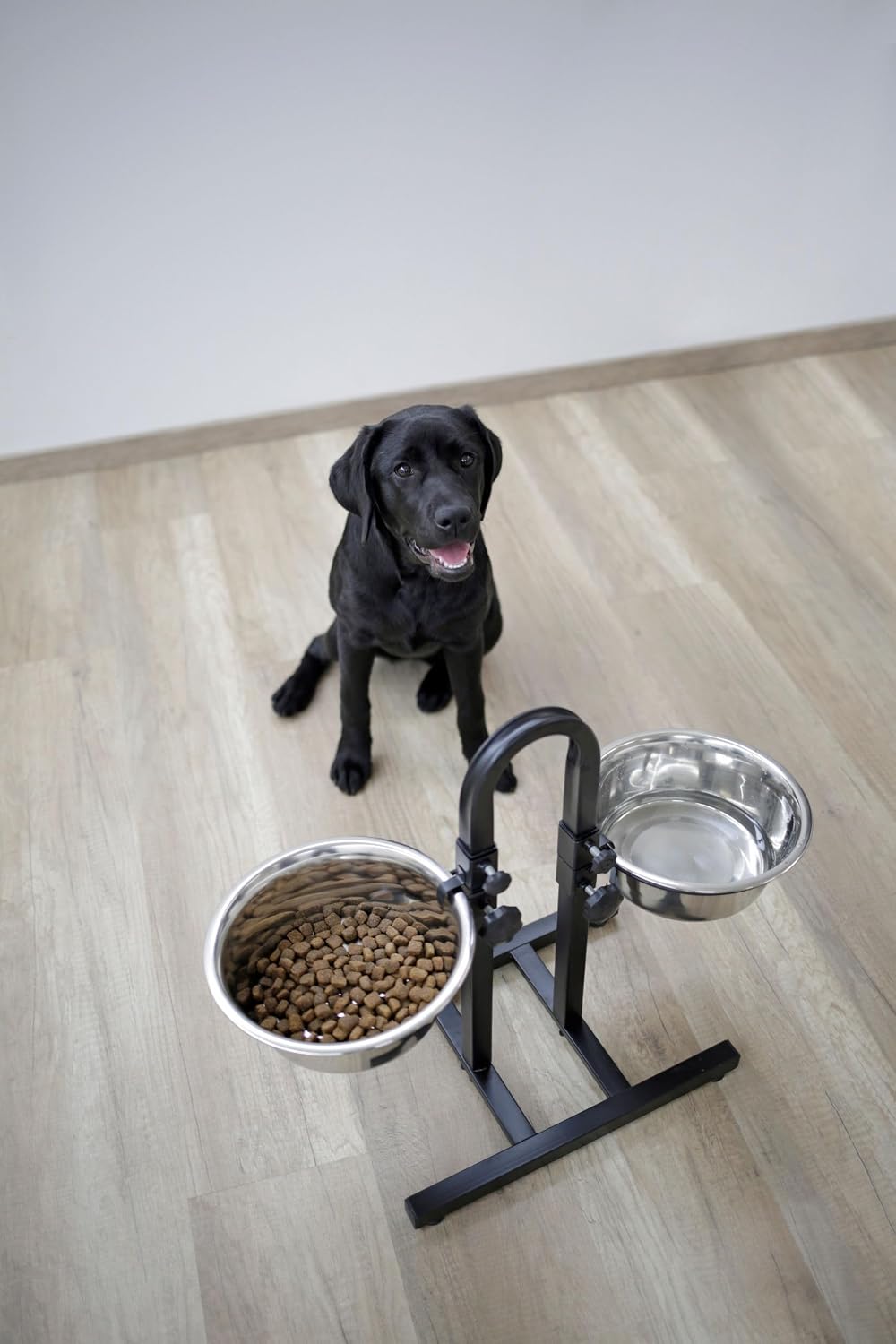 Detalle de KERBL PET Deluxe voederbar voor honden met 2 x 2800 ml en verstelbare hoogte