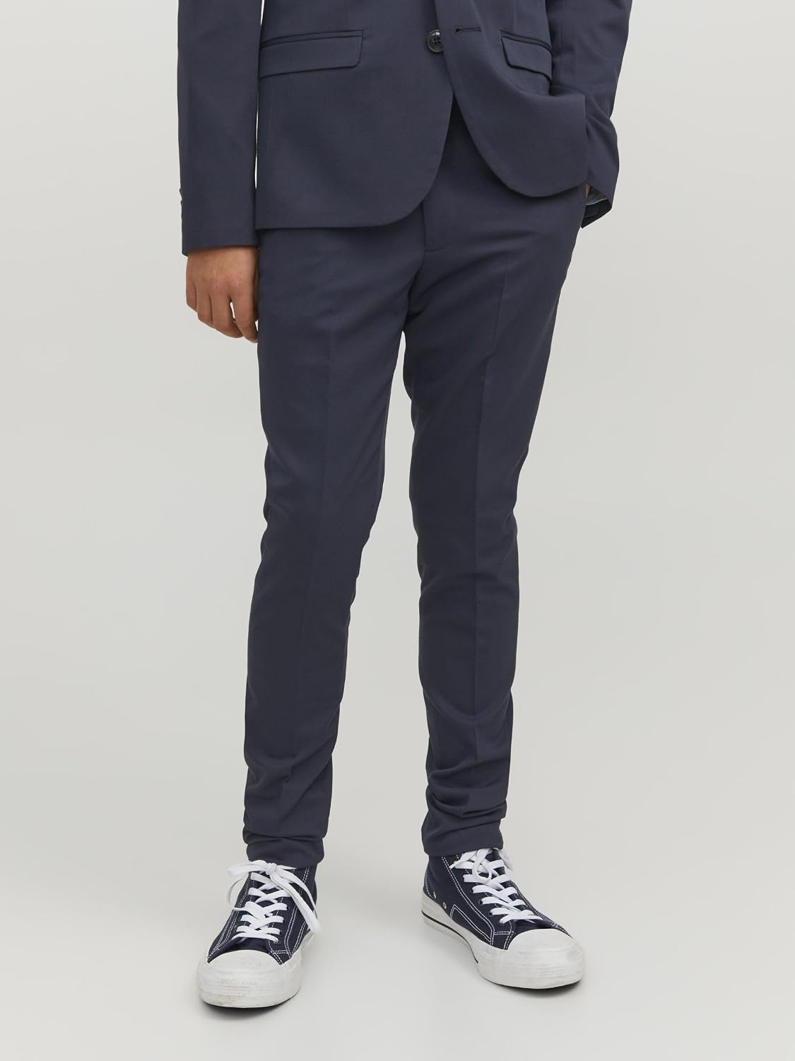 Detalle 2 de JACK & JONES Junior Dress Trousers JPRSOLAR Tailored Trousers Junior – pantaloni eleganti per ragazzi