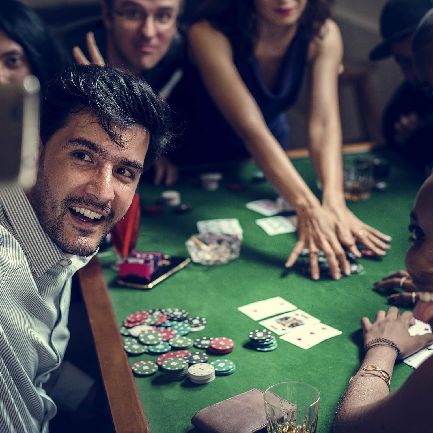 Thumbnail 5 de Relaxdays Coffret de poker 300 jetons et accessoires