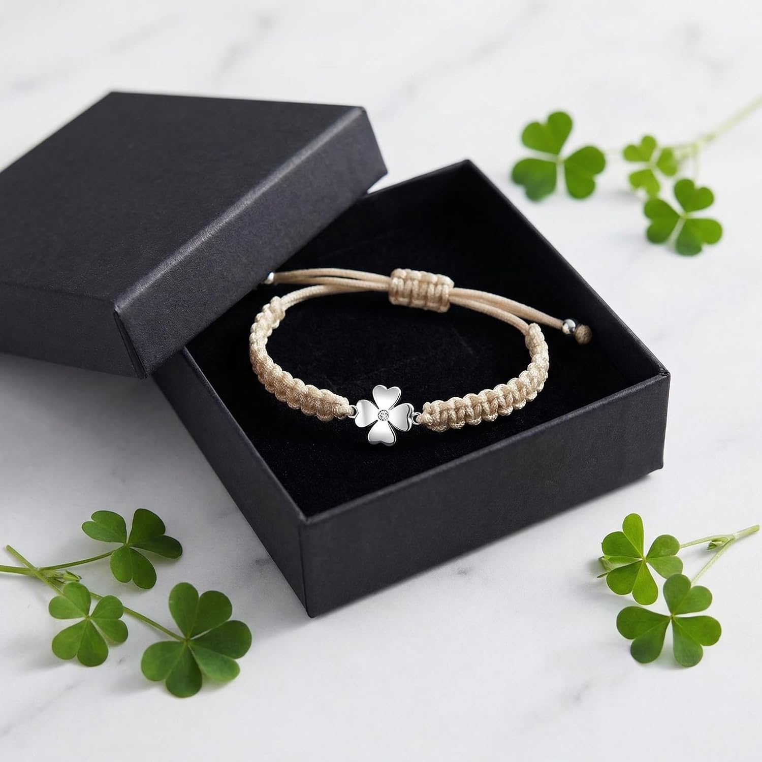 Detalle 2 de Johiux Kleeblatt Armband als Glücksbringer