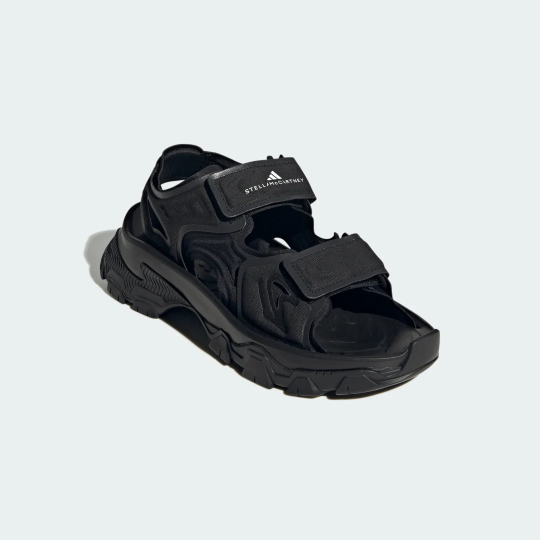 Detalle 2 de El sello de Stella de Adidas, color negro — guía de compra