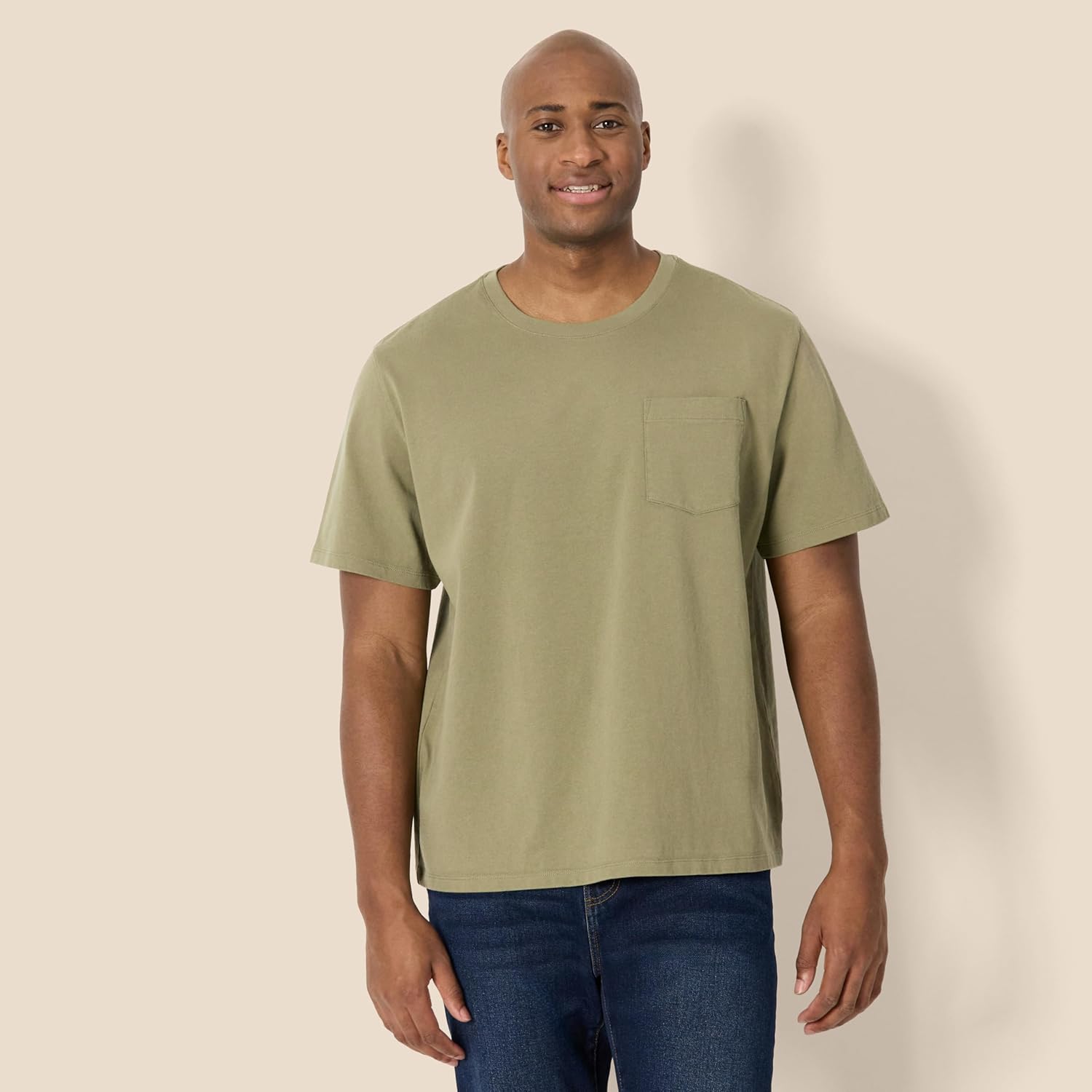 Thumbnail 5 de Amazon Essentials Men’s Relaxed Fit Heavyweight Cotton Pocket T-Shirt