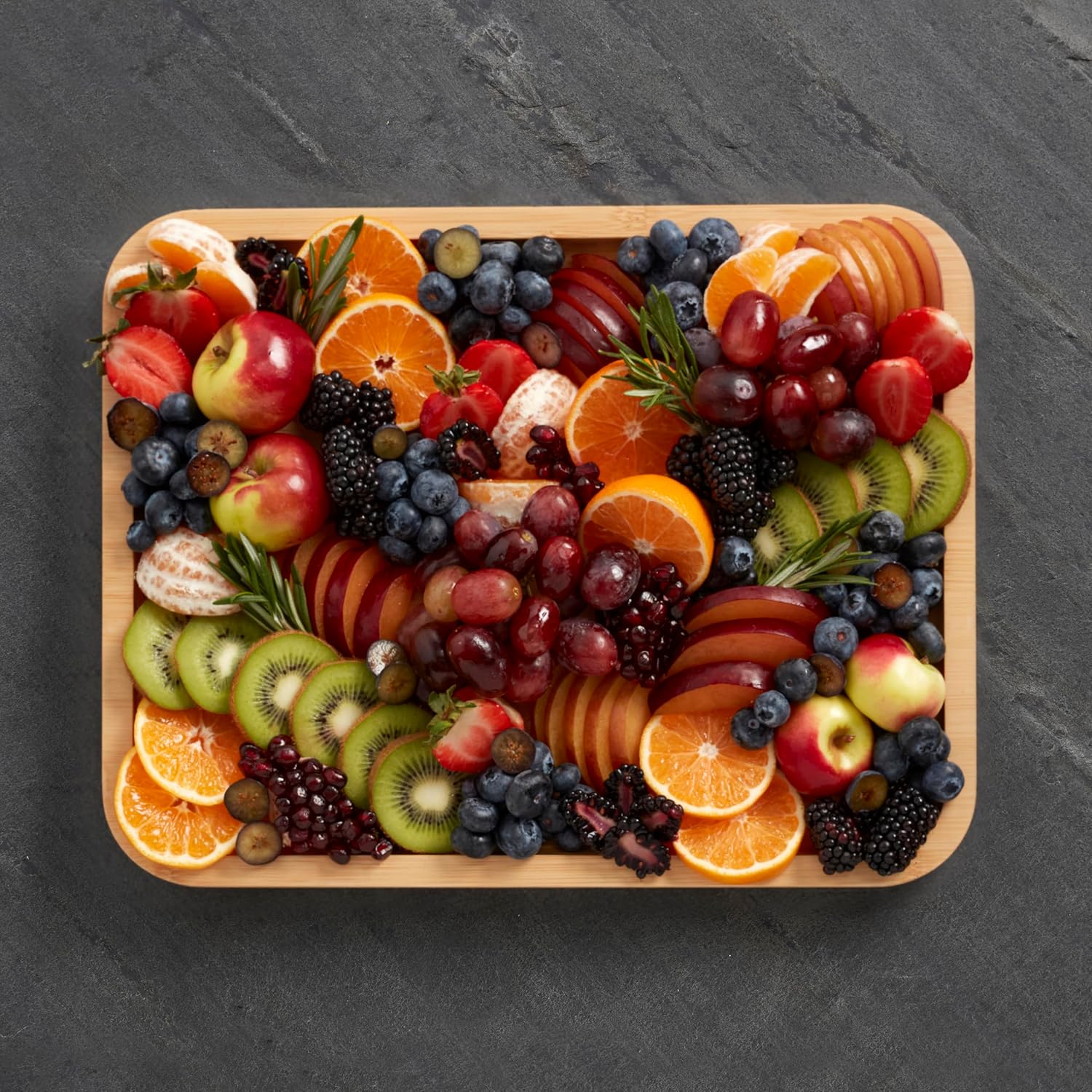 Thumbnail 5 de FARBERWARE Build-A-Board Bamboo Cutting Board with Built-in Compartments, Clear Locking Lid & Navy Handles ⚙
