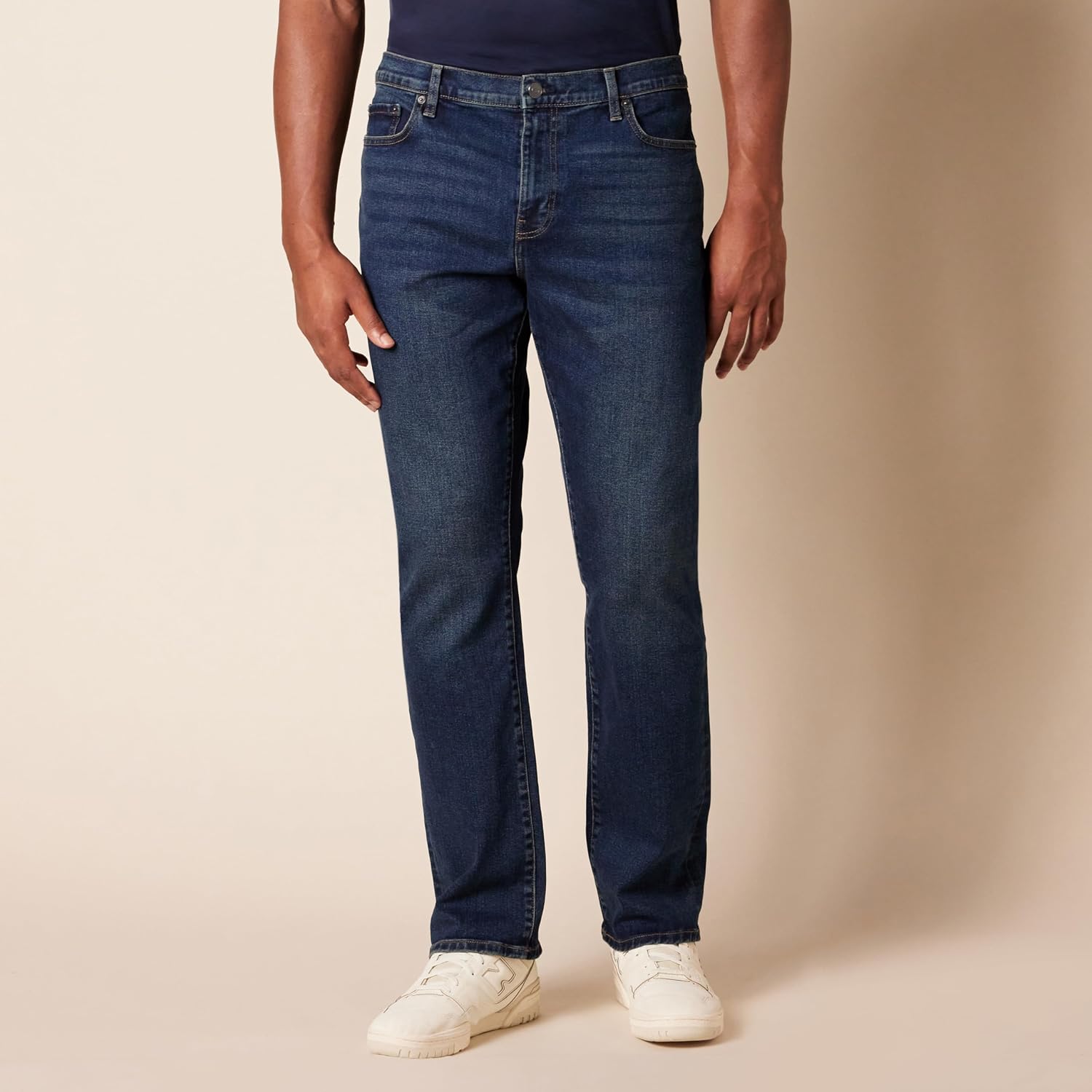 Thumbnail 5 de Amazon Essentials Men's Jeans, Slim Fit Stretch, Bootcut (Discontinued Colors)