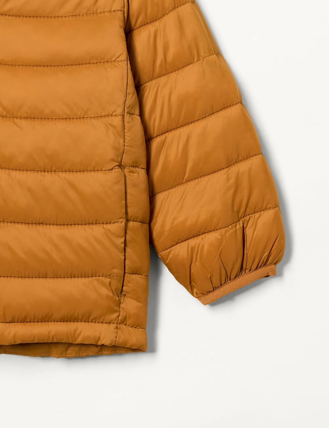 Thumbnail 4 de Amazon Essentials Jungen leichte wasserabweisende Pufferjacke mit Kapuze – verstaubar für den Alltag