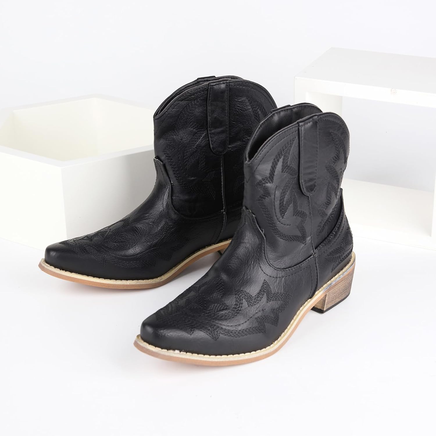 Detalle de Ophestin Womens Western Cowboy Boots: Low Chunky Pointed Toe with Wide Calf and Embroidery