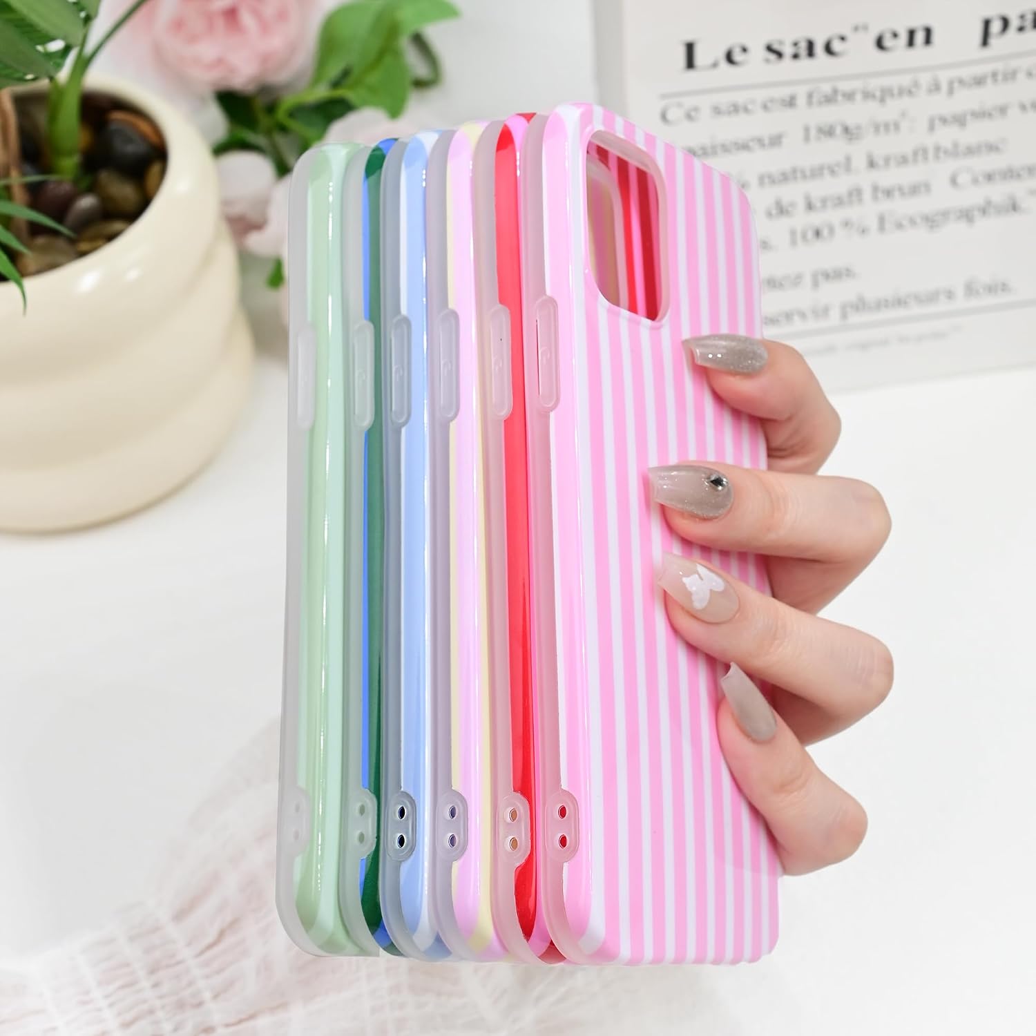 Detalle 2 de SleekCover for iPhone 12/12 Pro 6.1-inch Pink Striped TPU Case