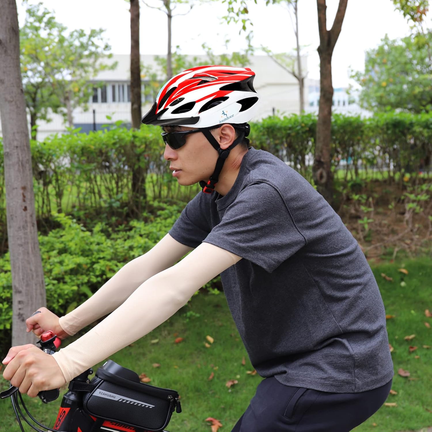 Thumbnail 1 de ioutdoor Erwachsenen-Fahrradhelm (CE EN1078) mit abnehmbarem Visier, EPS/PC und verstellbarem Kopfband 56–62 cm