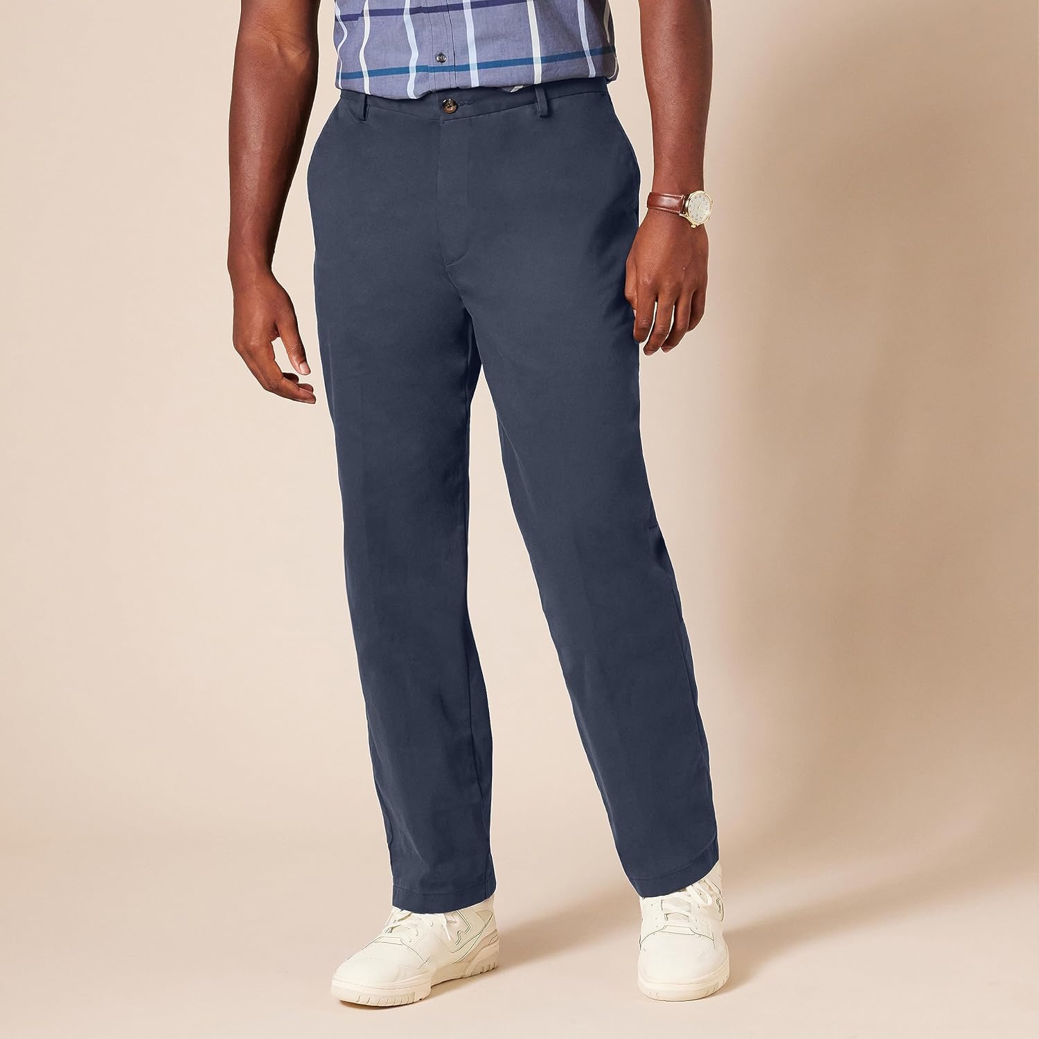 Thumbnail 4 de Amazon Essentials pantaloni chino casual senza pince anti-piega vestibilità classica (taglie forti) uomo