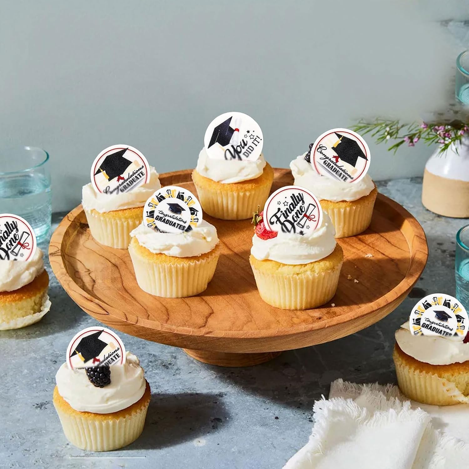 Detalle 2 de Keaziu 2026 Edible Graduation Cupcake Toppers, 40 Rice Paper Picks