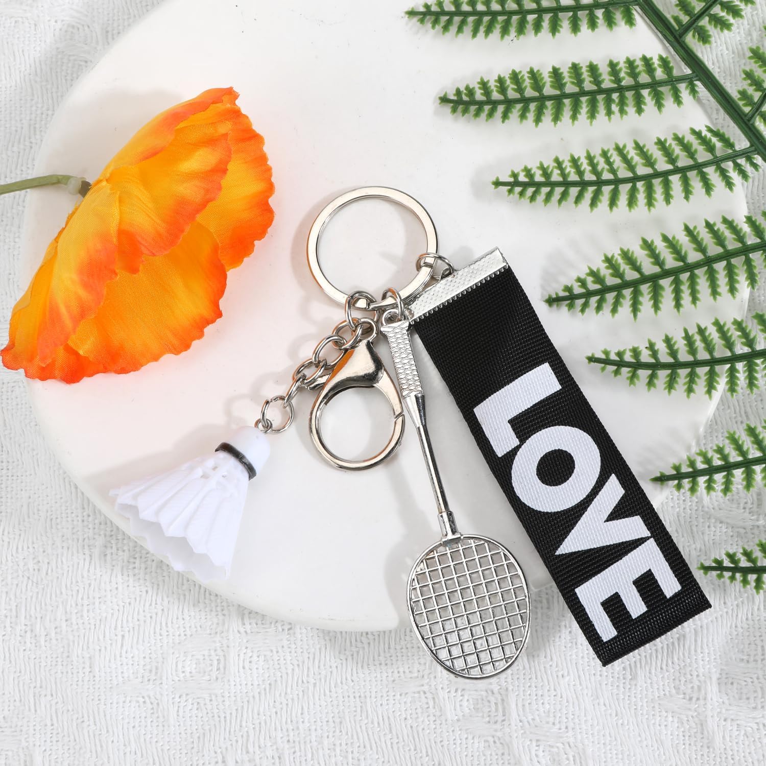 Thumbnail 2 de MUCOOS Funny Badminton Keychain with Ribbon: A Playful Yet Practical Gift