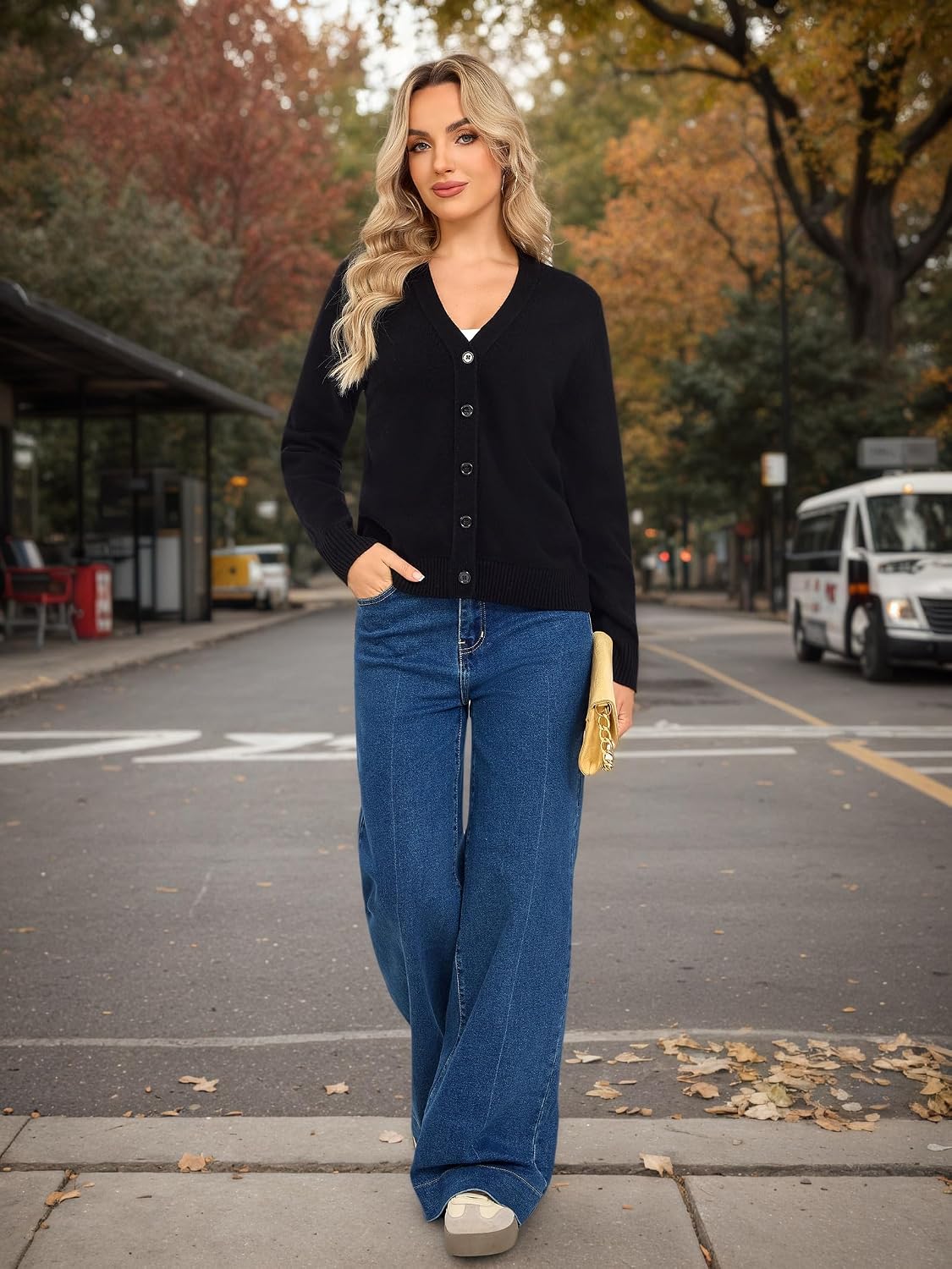 Thumbnail 2 de VETLURY Strickjacke für Damen – 100% Merinowolle, V-Ausschnitt, grobe Front & Perlmuttknöpfe