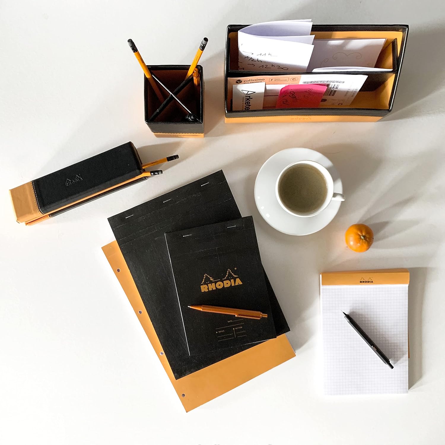 Detalle de RHODIA 182009Cpack – Bloc-notes agrafé N°18, A4 noir, 5 blocs, papier Clairefontaine 80 g/m²