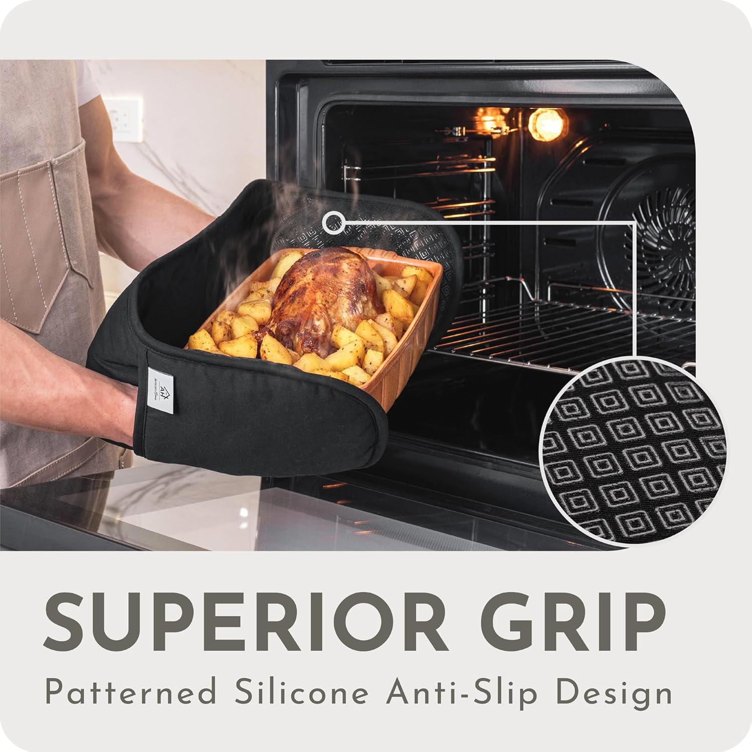Detalle de Black Double Oven Gloves Heat Resistant Pair