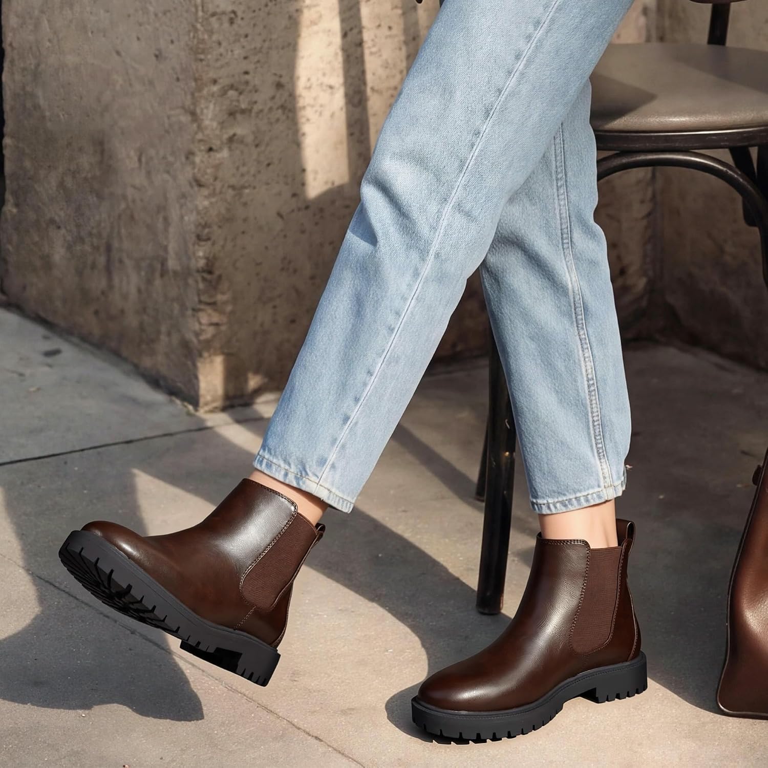 Detalle de DREAM PAIRS Chelsea Ankle Boots in Synthetic Leather