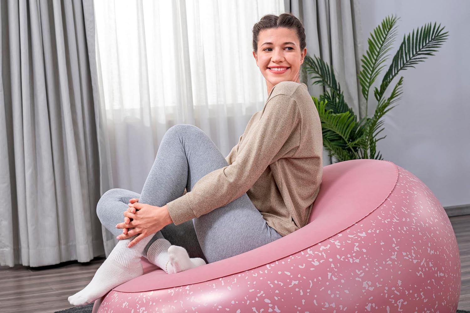 Thumbnail 4 de Bestway Inflate-A-Chair 44" x 44" x 26" — Chaise gonflable pratique et polyvalente