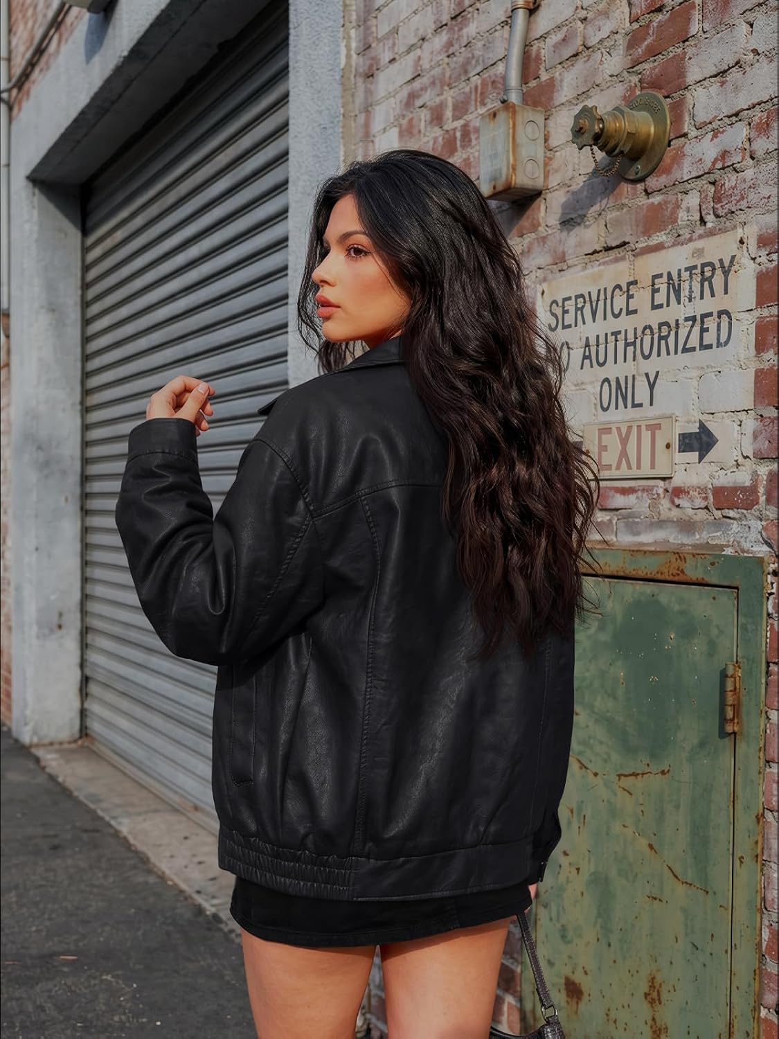 Detalle 2 de AUTOMET Women's Oversized Faux Leather Jacket