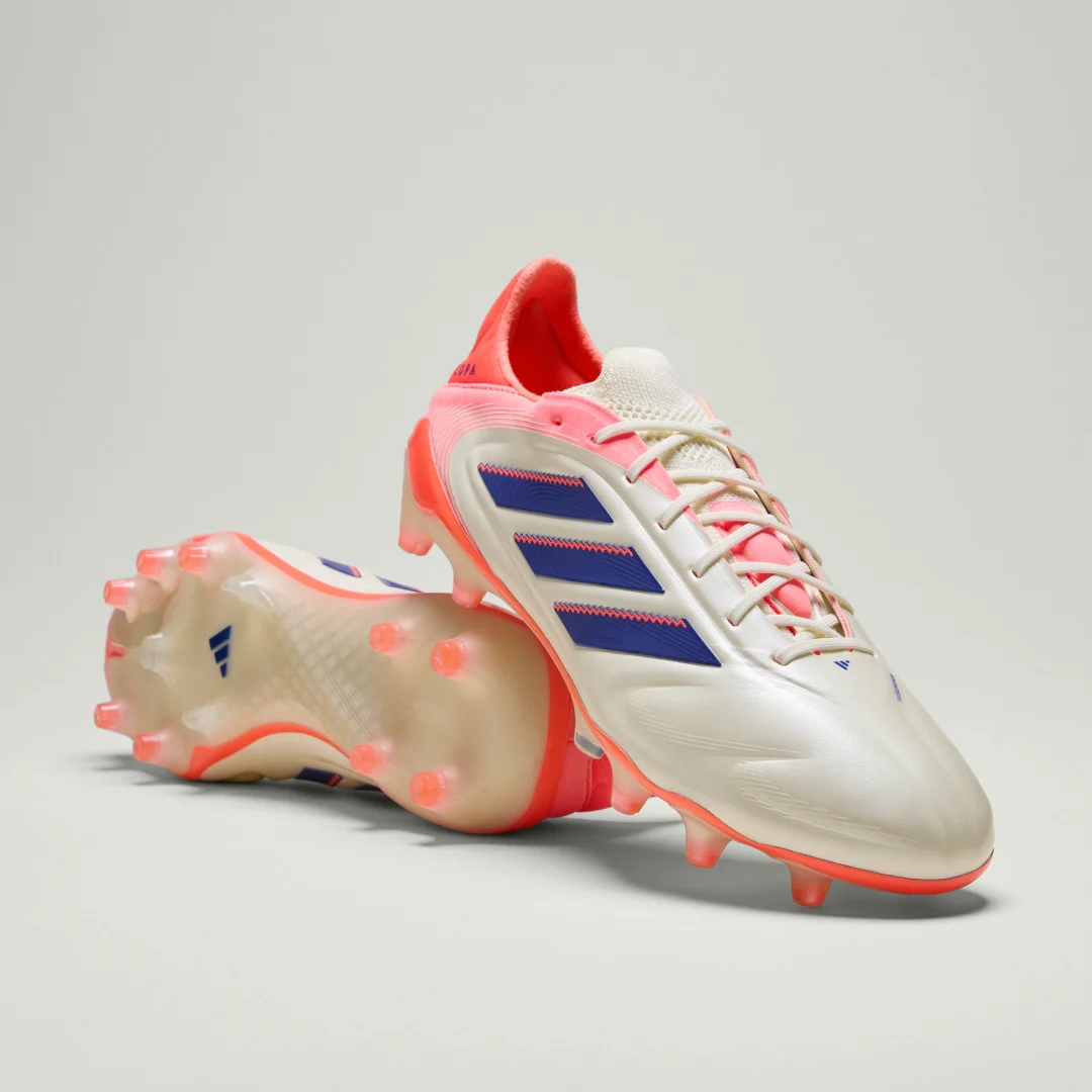 Detalle de Adidas Copa Pure 3 Elite para césped natural seco: ¿vale la pena para jugar al máximo en hierba seca?