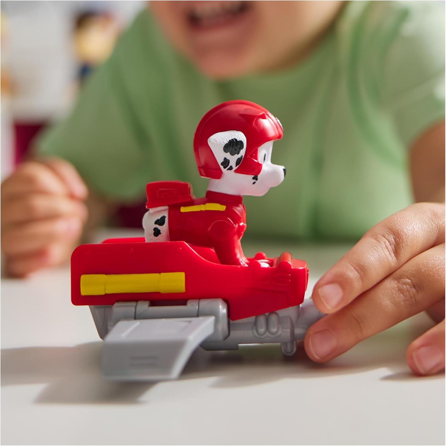 Thumbnail 6 de PAW Patrol Marshall Action Pup Spielfigur mit Mini-Rettungsflugzeug und ausklappbaren Flügeln (ab 3 Jahren)