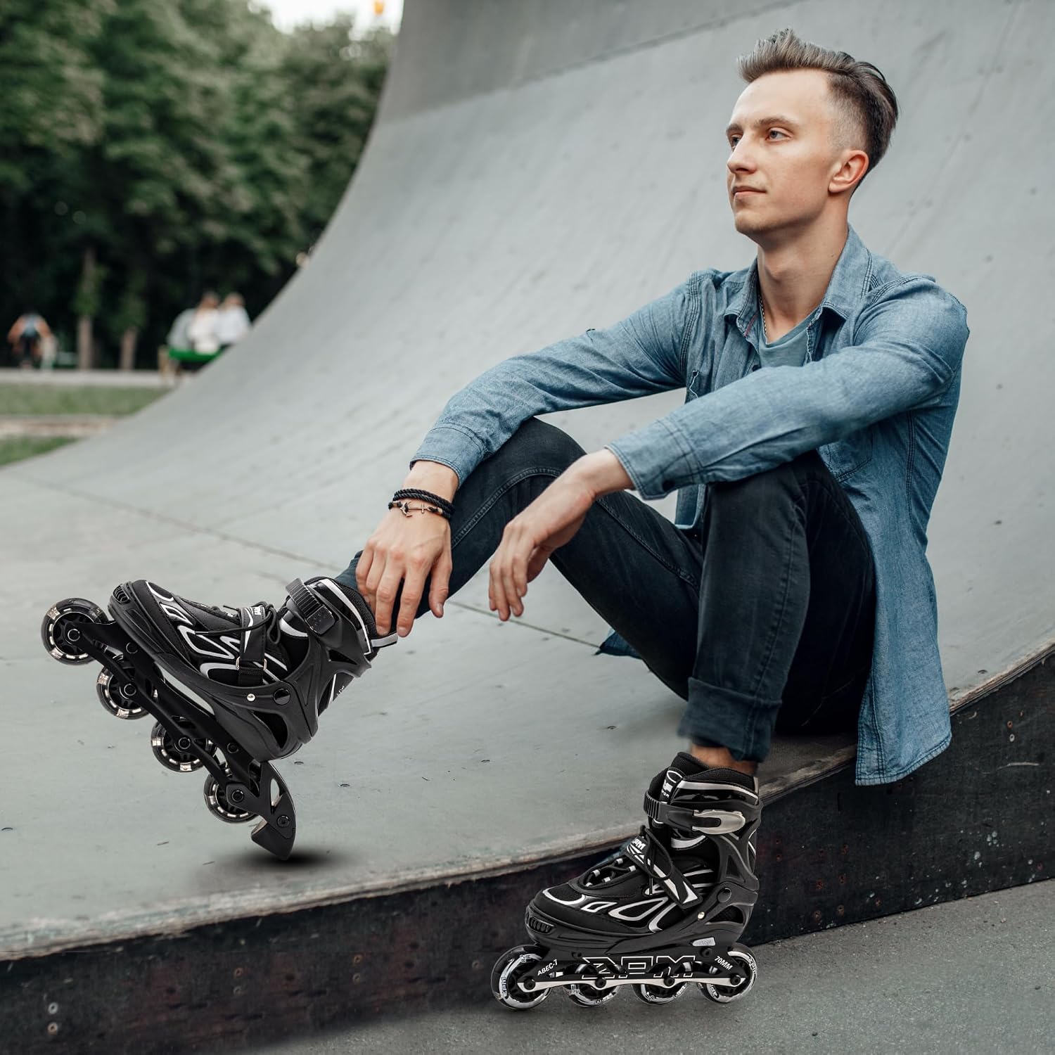 Detalle de 2PM SPORTS 2PM-6006 Adjustable Inline Skates with Light-Up Wheels