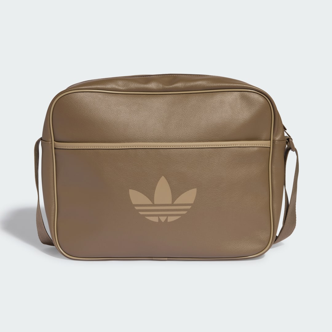 Detalle de Bolso Airliner de Adidas: práctico, en color Marrón y pensado para uso diario