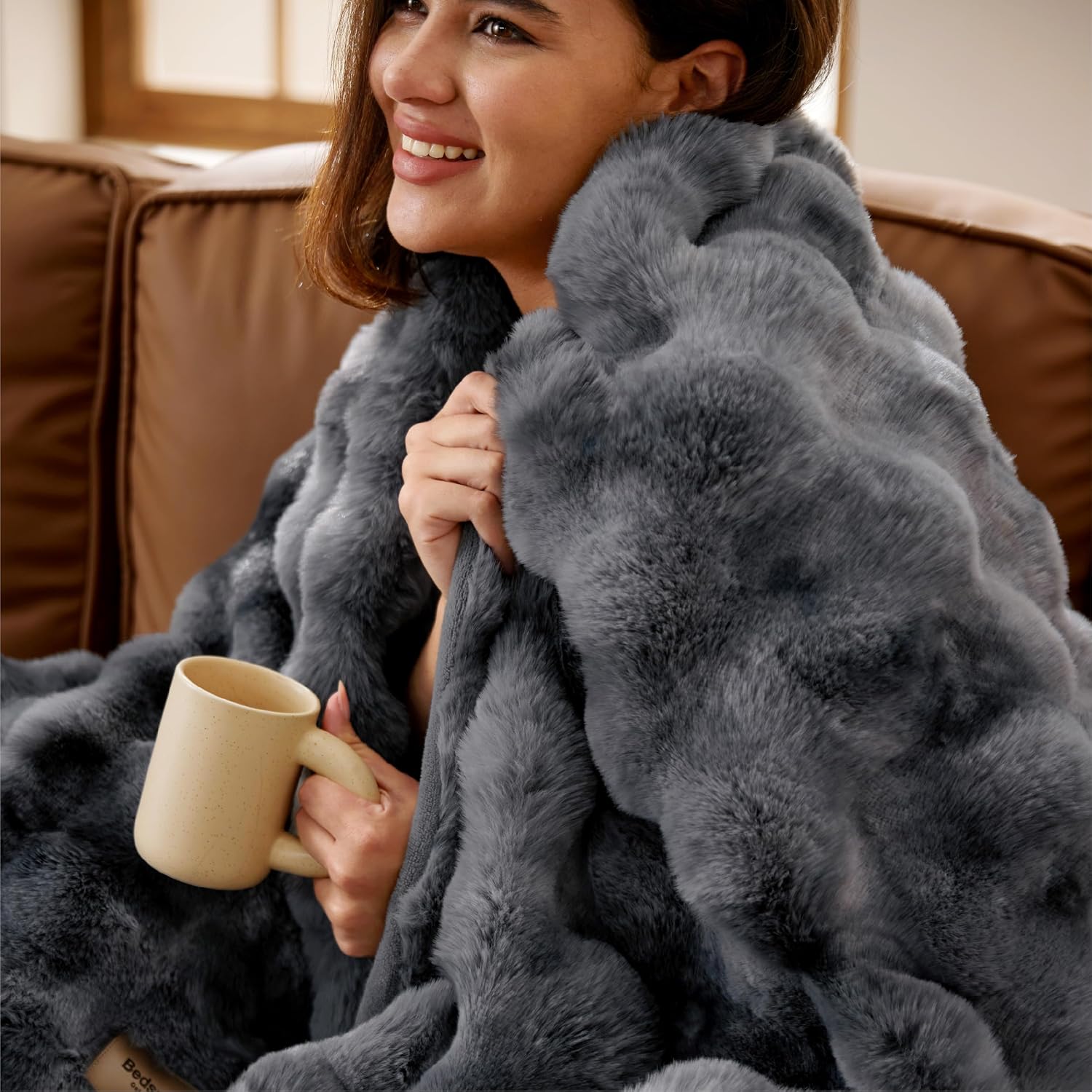 Thumbnail 6 de Bedsure Fluffy Bubble Faux Fur Throw Blanket, 50" x 70", Tie-Dye Gray