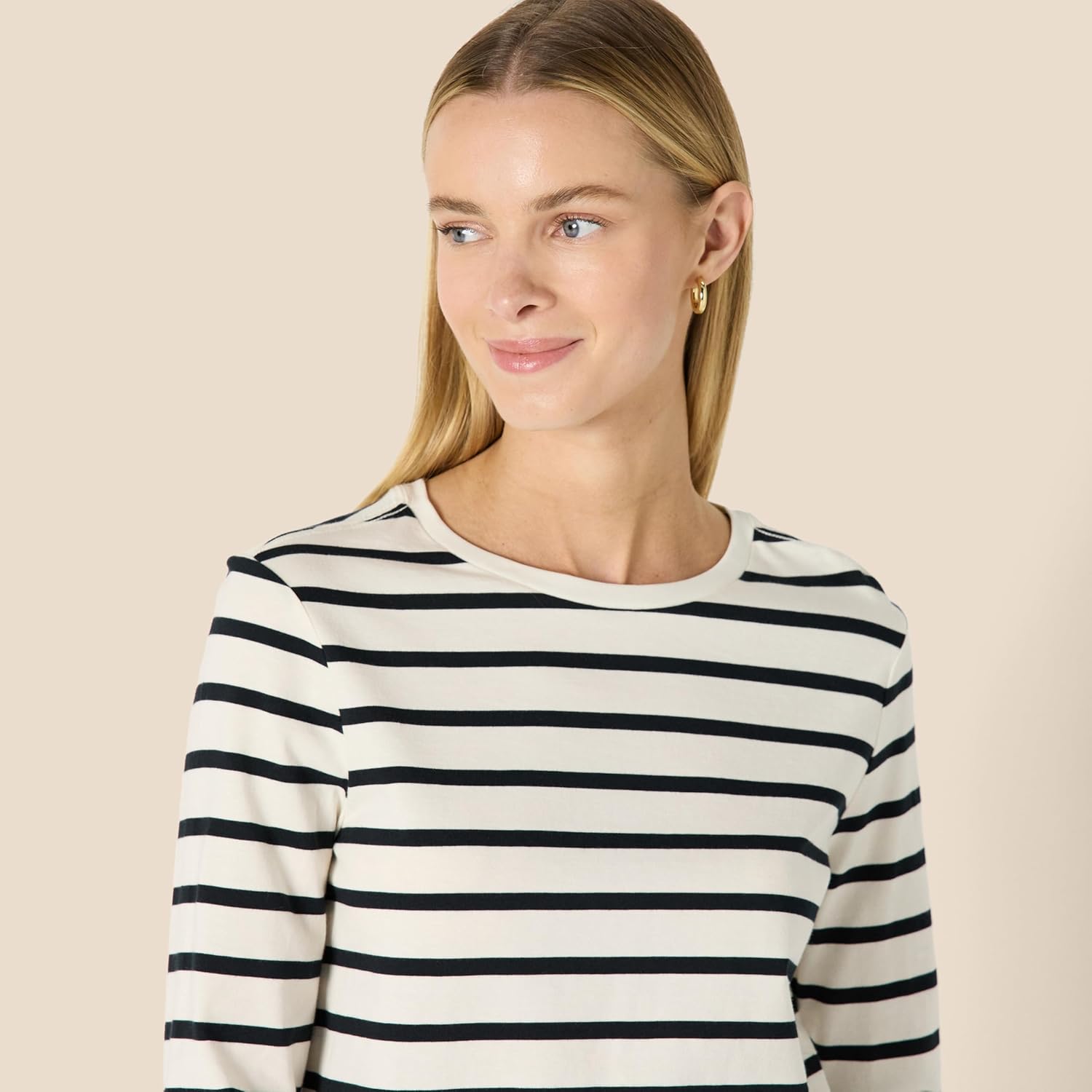 Thumbnail 2 de Amazon Essentials Damen Regular Fit T-Shirt mit Rundhalsausschnitt aus 100% Baumwolle