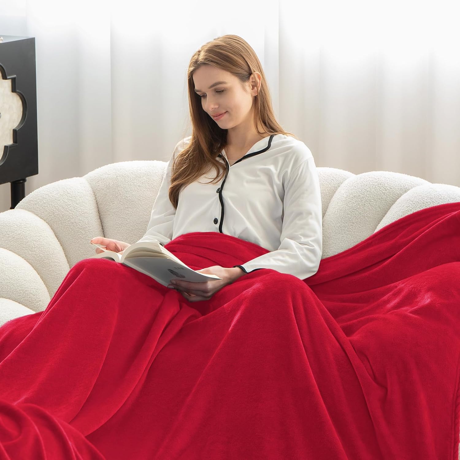 Thumbnail 2 de WAVVE Red Fleece Blanket Sofa Throw (4ft x 5ft / 130x150 cm) – Fluffy Soft Warm Microfibre Polyester Throw