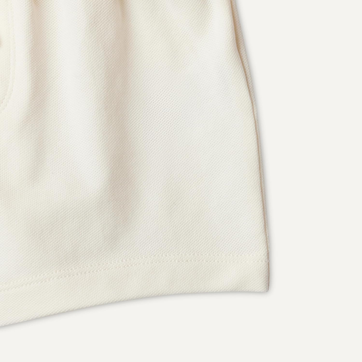Detalle 2 de Amazon Essentials x Sofia Grainge Jungen- & Kleinkinder-Set aus Baumwoll-Piqué: Kurzarm-Hemd + Shorts