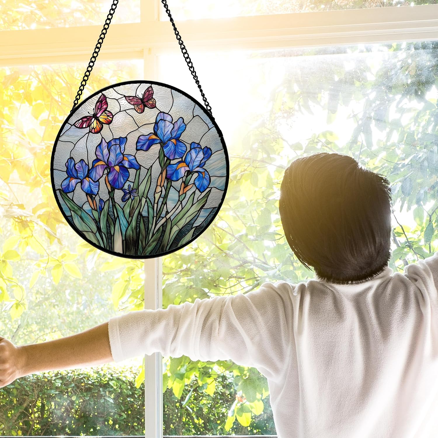 Detalle 2 de Purple Iris Butterfly Stained Glass Suncatcher 7.8-inch